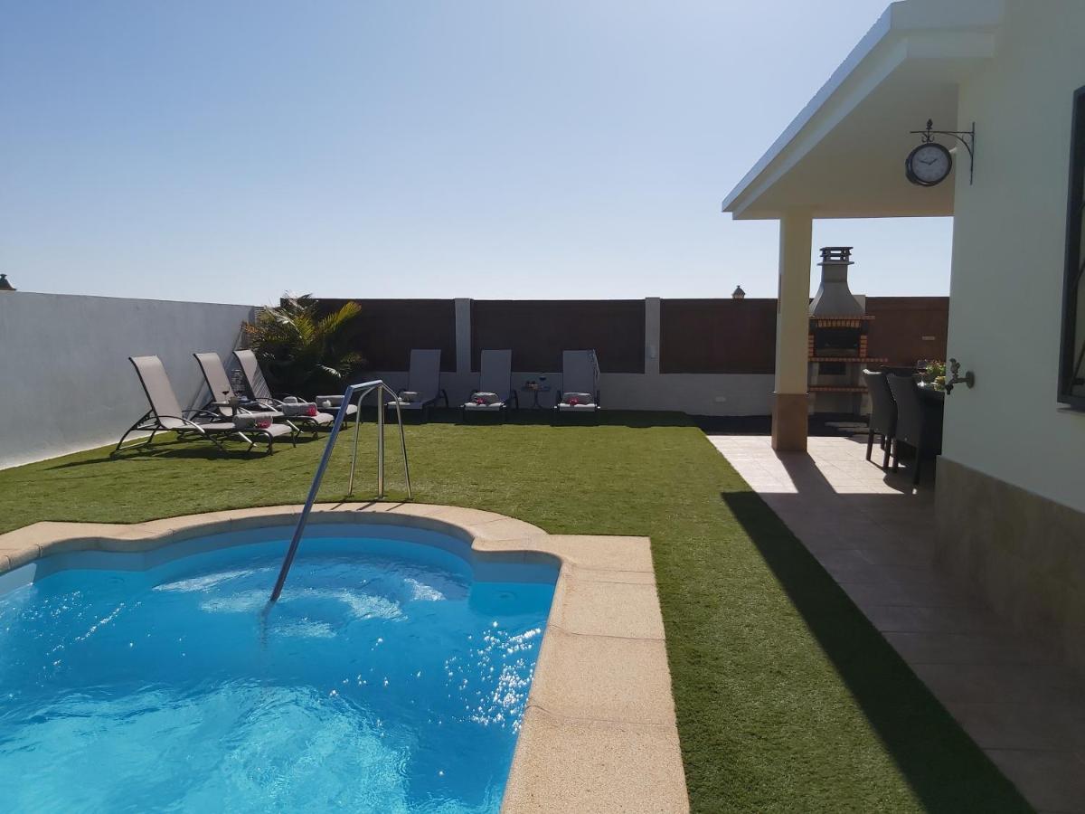 Villa Thais, Private Heated Pool, Ideal For Your Holidays In كاليتا ذي فوستي المظهر الخارجي الصورة